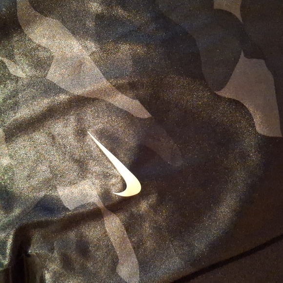 NWT !! Nike Dark Camouflage Leggings XXL - Picture 6 of 6